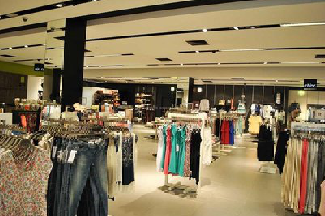 清镇商场里的店面怎么装修？